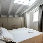 Апартаменти Attico 32 Charme&relax *